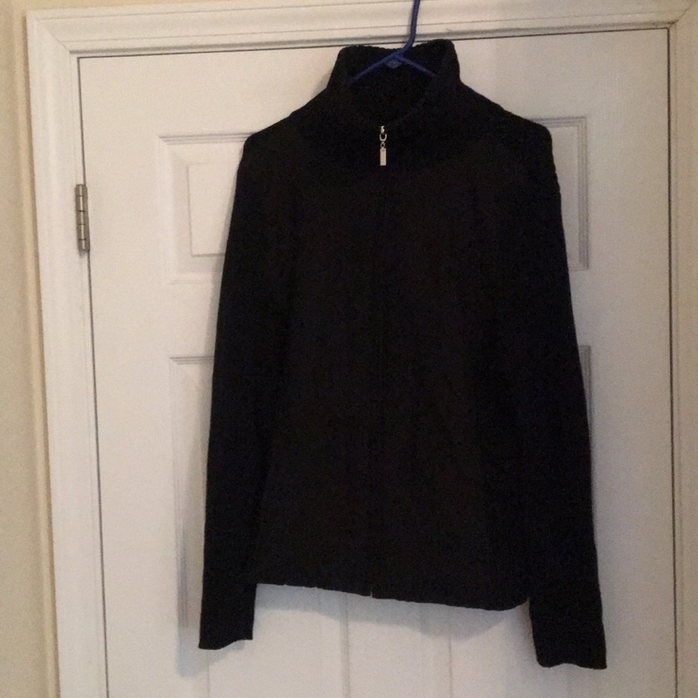 Am selling this beautiful turtleneck sweater😃😃❤️